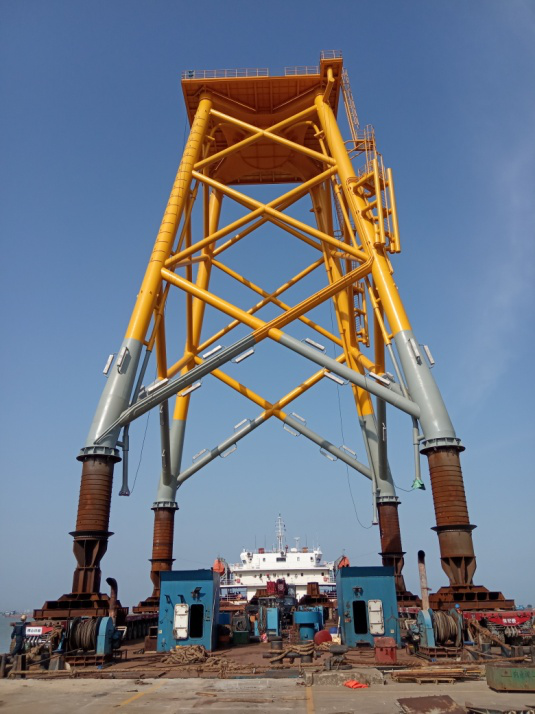 中山基地第十、第十一套導(dǎo)管架順利裝船交付