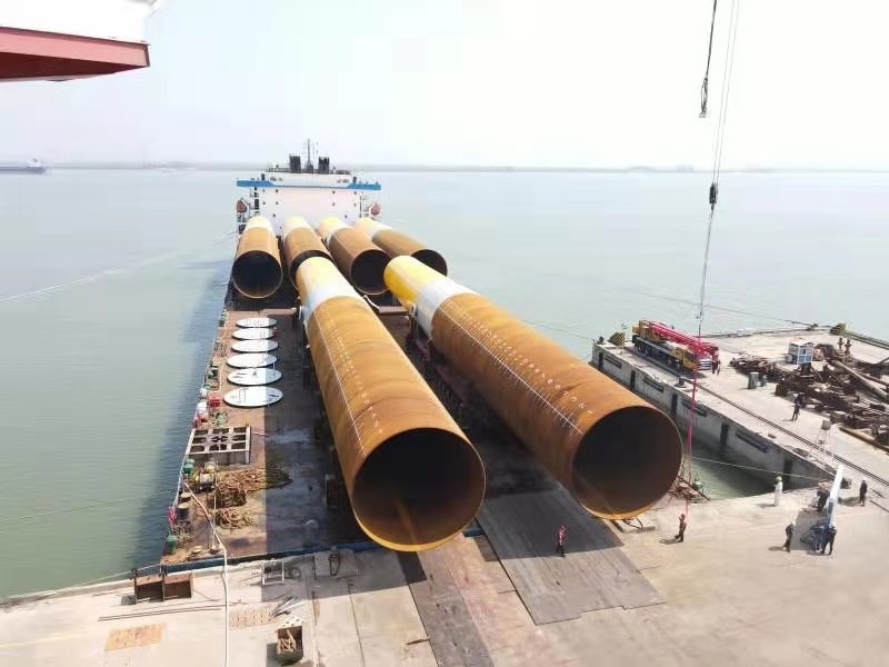 華南地區(qū)首家企業(yè)制造的首批海外風(fēng)電單樁順利發(fā)運