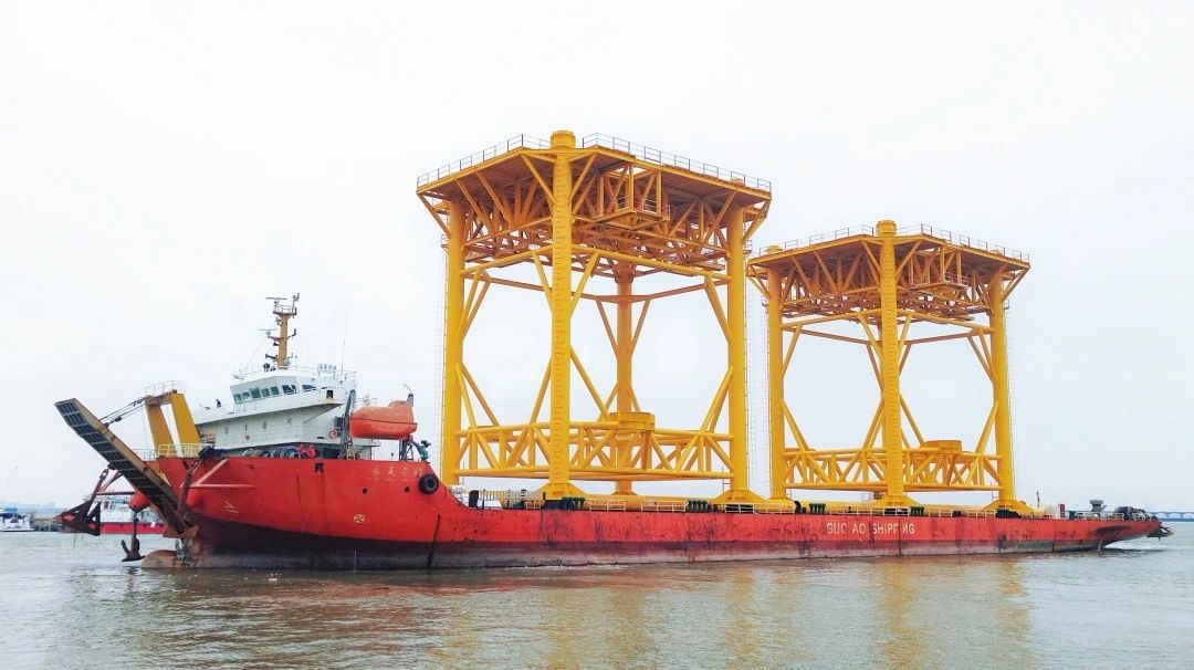 龍年啟航！公司承建防城港導向架全部完工裝船發(fā)運